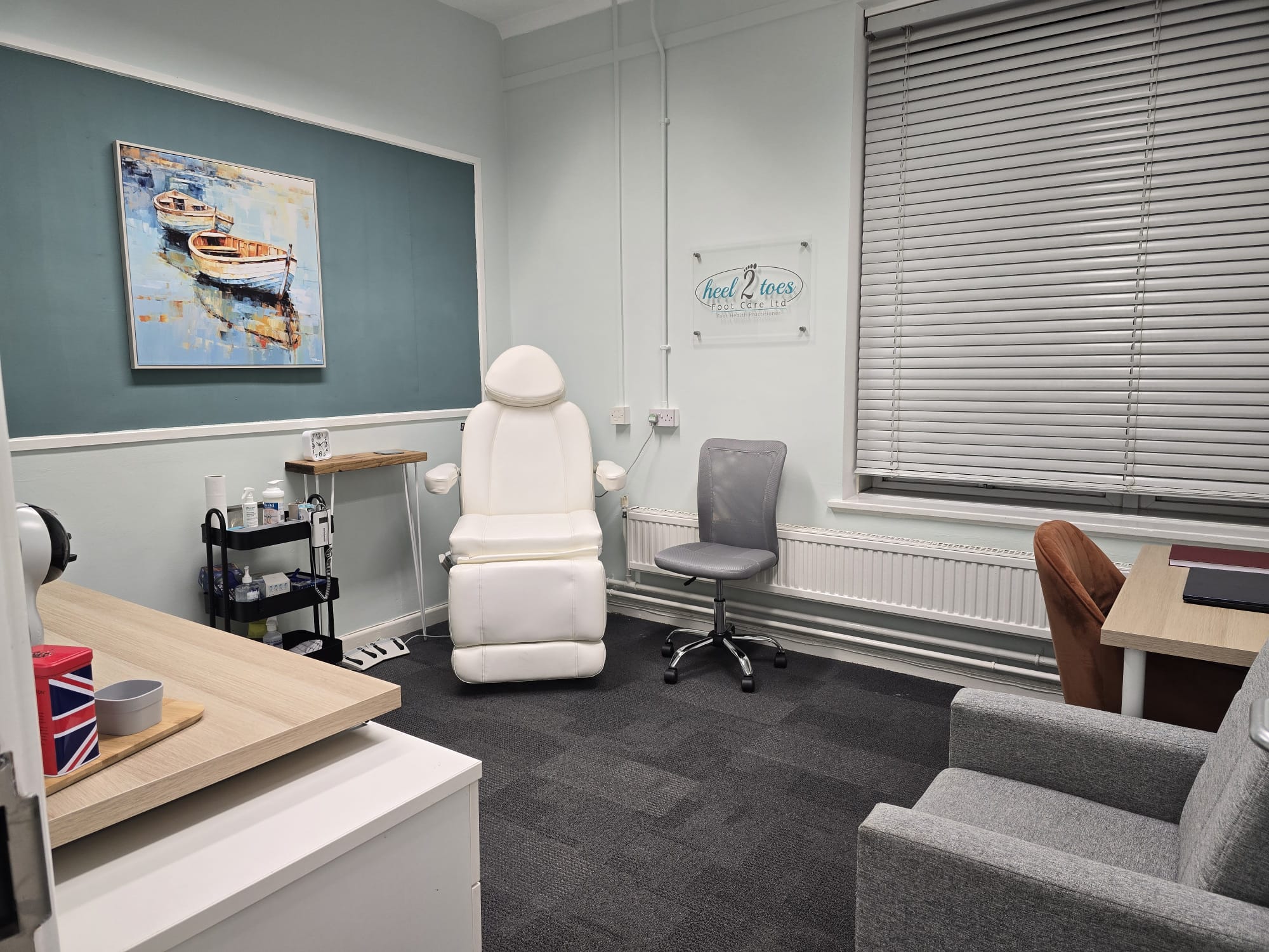 Heel 2 Toes Quedgeley clinic treatment chair and seating area
